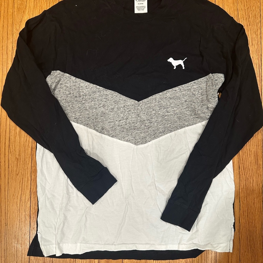 PINK Victoria's Secret Black, Gray, and White Long Sleeve Tee